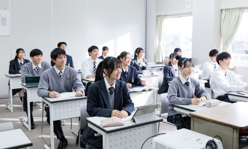 先生が来る前に配布物を配布し全員を着席させます。